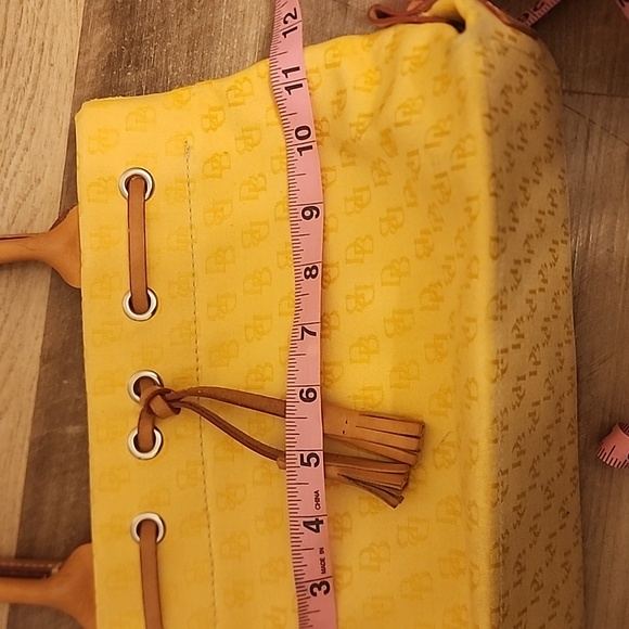 Dooney & Bourke Y2K Yellow Logo Canvas Tote Tan Leather Trim Vintage - Picture 12 of 13